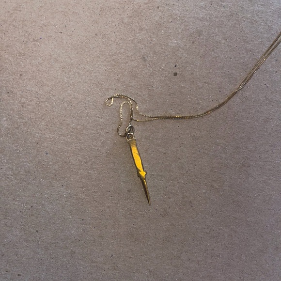 Gold and Black Onyx Necklace - Picture 5 of 5